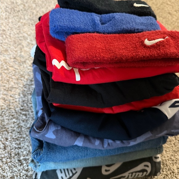 EUC BOYS XL 14/16 LOT SHORTS JEANS LEVIS SHIRTS HOODIE NIKE - Picture 10 of 15